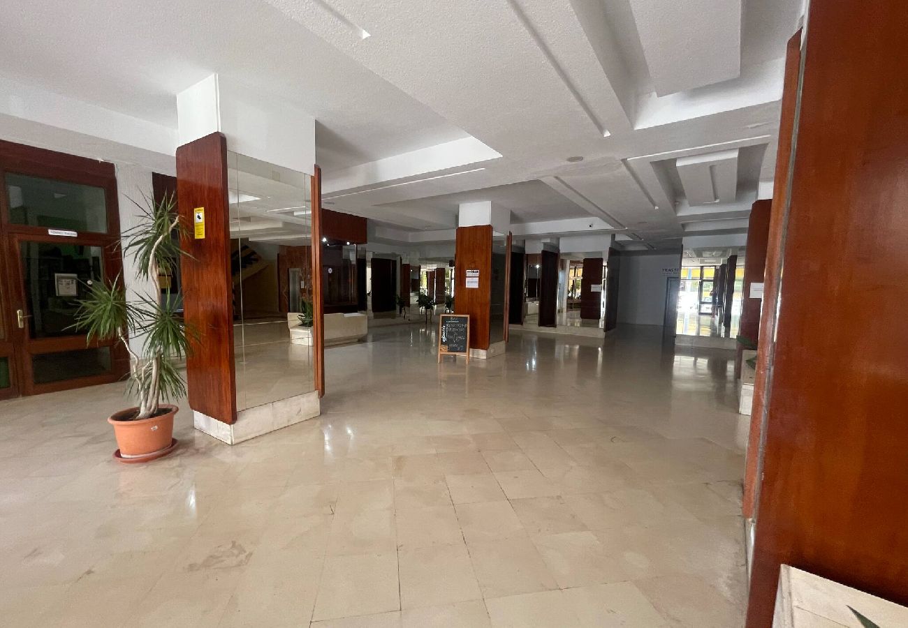 Apartment in Torremolinos - Gala de SteraM FLATS Torremolinos